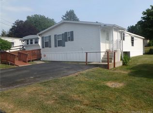 48 C St, Groton, CT 06340