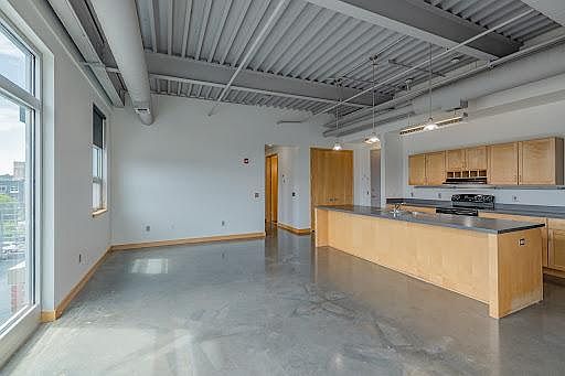 https://www.slowdownapartments.com/cl/floorplan/737-north-14th-320