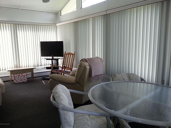 4th image of 2 La Dunette Dr