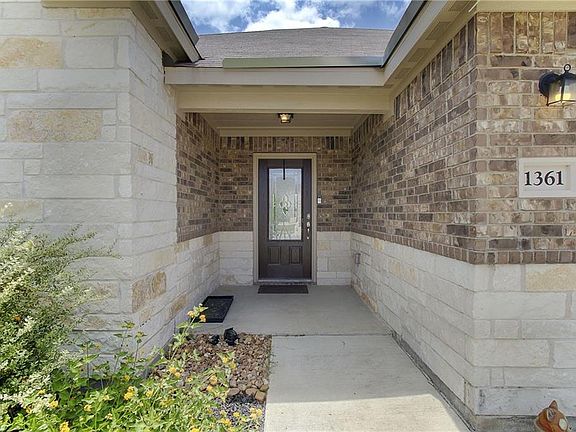 5th image of 1361 Twin Estates Dr