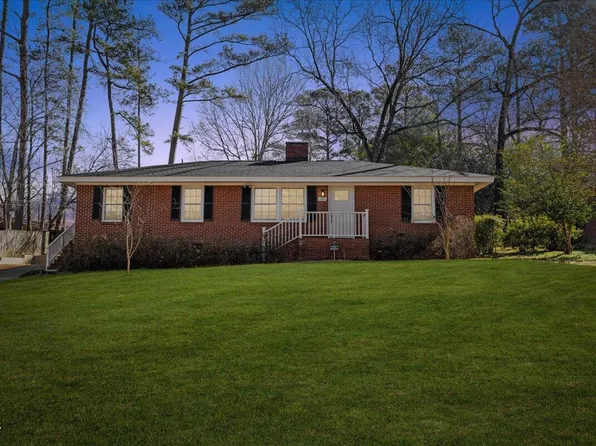 1201 Poplar Ave, Garner, NC 27529