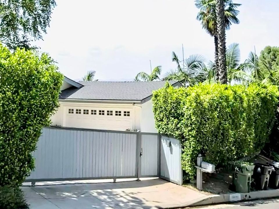 1st image of 16636 Calneva Dr