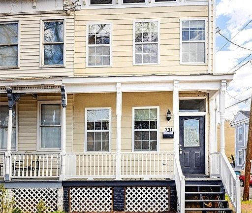 2nd image of 701 N 21st St