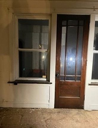 2nd image of 1139 N Pine Ave