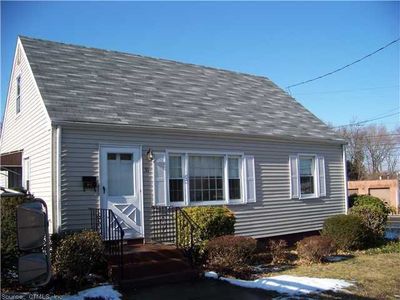 51 Pine St, East Hartford, CT, 06108