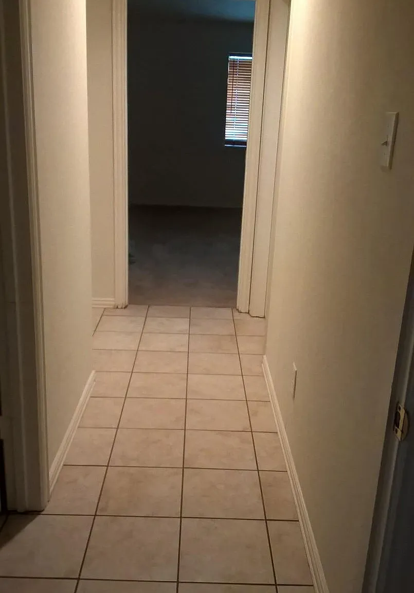 5 bed, 2833 sqft, $3,000 — Photo 3