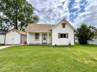 507 Center St, Garwin, IA 50632