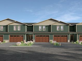 4017 Crossing St SW, Minot, ND 58701