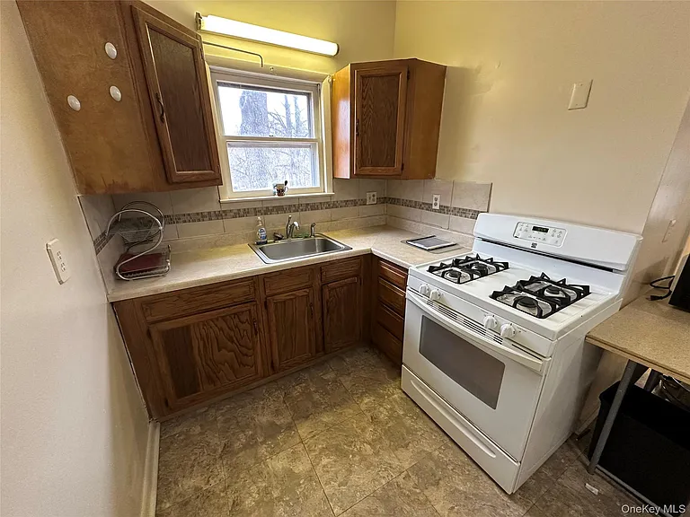 5 Hamilton St #1 — Photo 12
