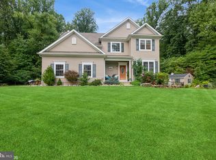 65 Foxhill Rd, Quakertown, PA 18951