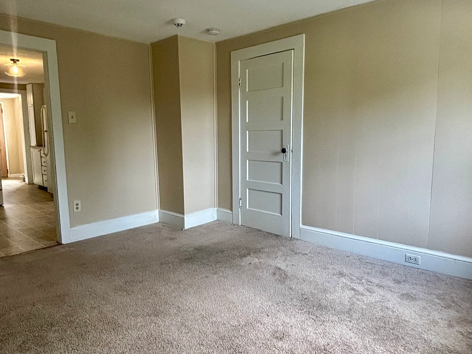 2 bed, 1.0 bath, 828 sqft, $1,550 — Photo 4