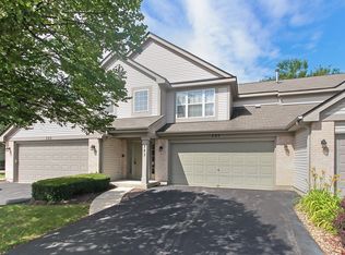 583 Lancaster Cir, Elgin, IL 60123