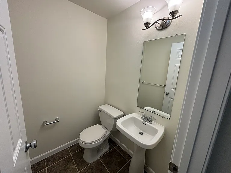 16 Stillman Ave — Photo 22