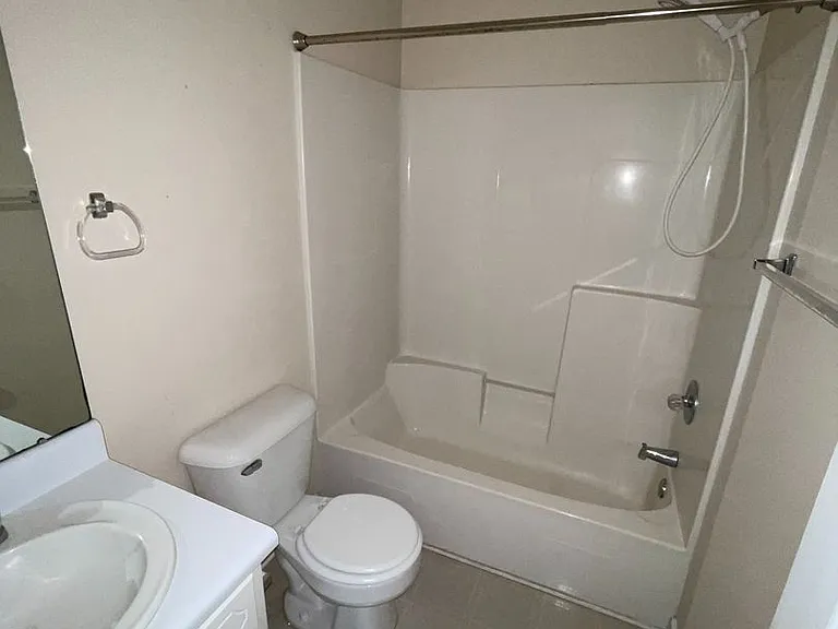 104 Woodrun Dr — Photo 9
