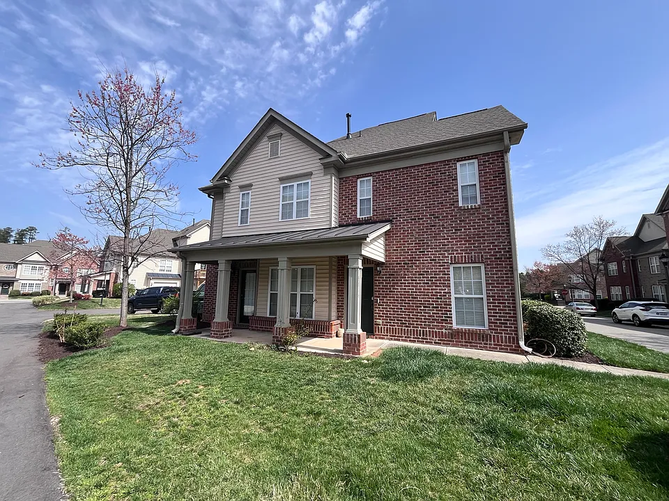 9816 Castain Dr