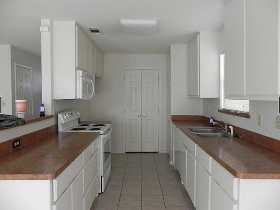 4th image of 2907 NW 20th St
