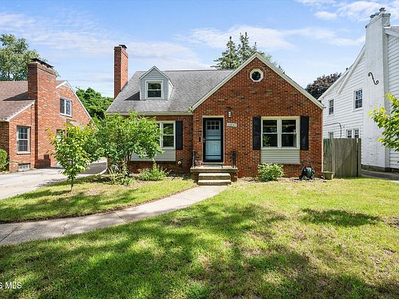 3rd image of 2436 Goddard Rd