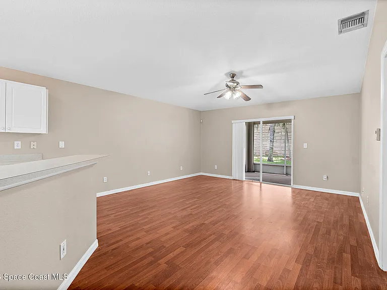 2467 Deercroft Dr — Photo 19