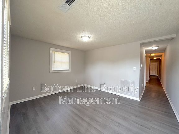 4th image of 912 N Morris St
