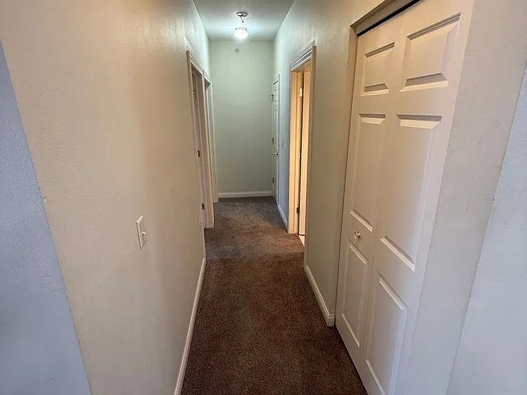 Uptown Brass Apartments — Photo 7