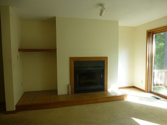 4th image of 87 Dunvegan Woods Drive #87