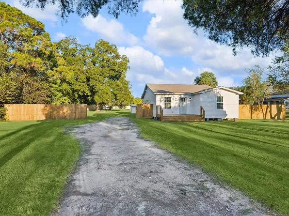2801 Shouse Rd, Santa Fe, TX 77510