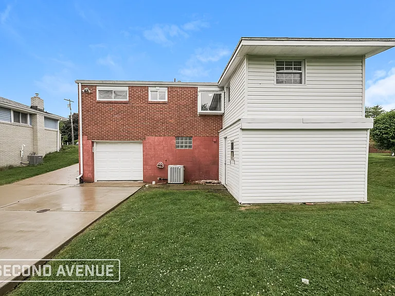 764 Five Pines Rd — Photo 19