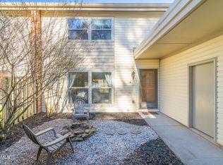 42 Brookside Dr, Oak Ridge, TN 37830