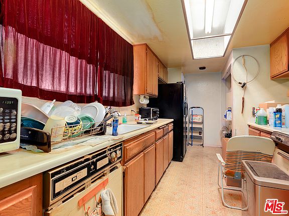 5th image of 12726 Mitchell Ave #5