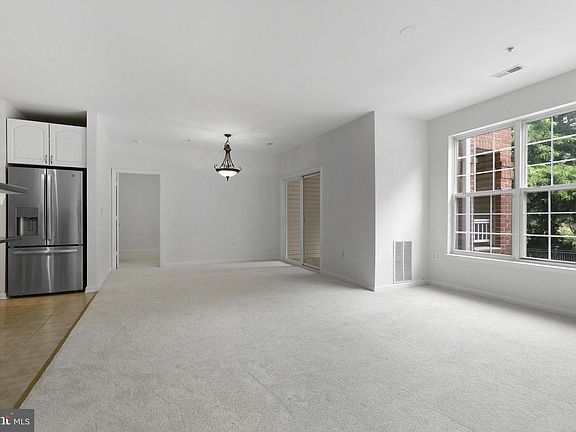 5th image of 400 Symphony Cir Unit 206J