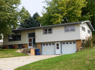 18 N 24th St, Denison, IA 51442