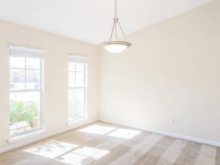 4143 Sherman Hills Pkwy W — Photo 3