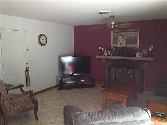 3rd image of 5320 Finsbury Ave