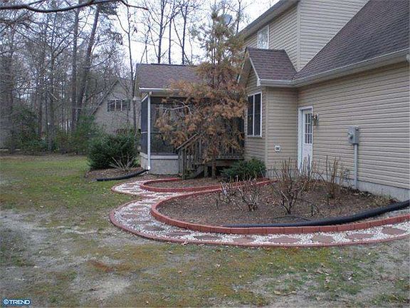 2nd image of 16638 Woodland Ct