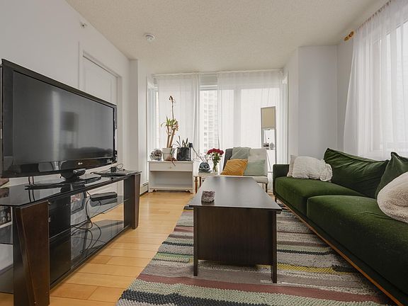 4th image of 10180 104th St NW #1007