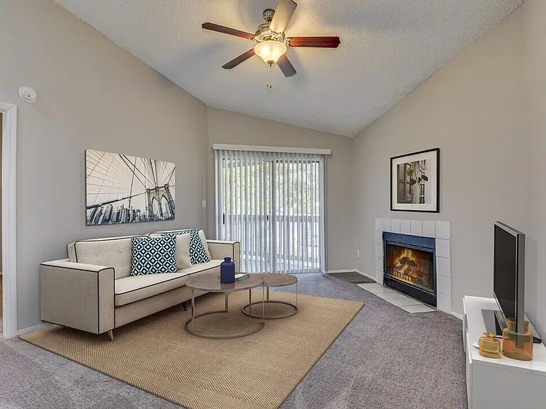 Champions Pines Apartments — Photo 6