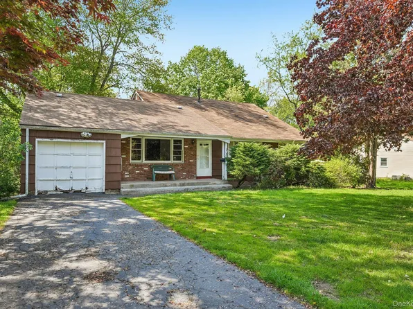 35 Old Middletown Road, New City, NY 10956