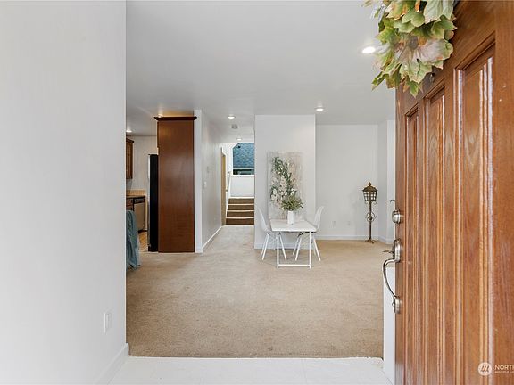 3rd image of 16601 33rd Avenue W