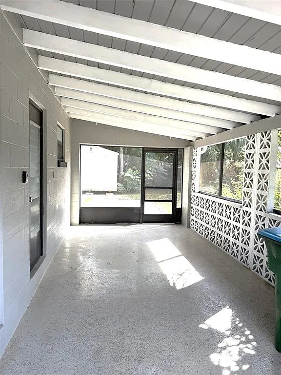 2 bed, 1.0 bath, 888 sqft, $1,700 — Photo 3