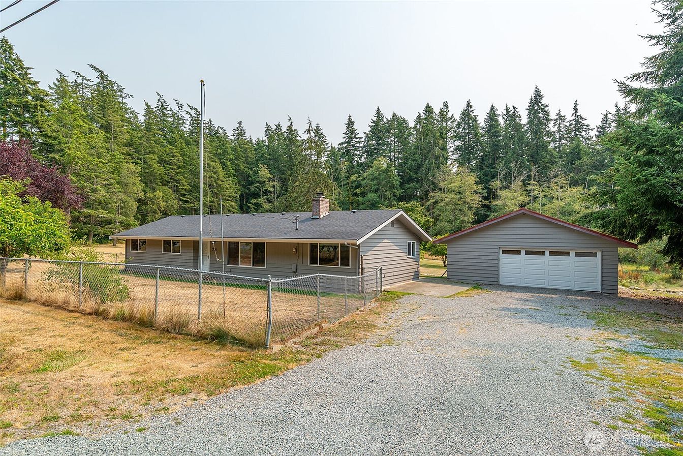 1st image of 216 E Sleeper Road