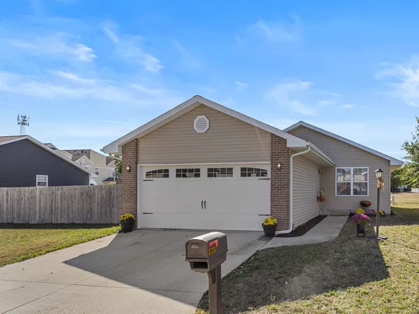 3723 Sandstone Dr, Champaign, IL 61822