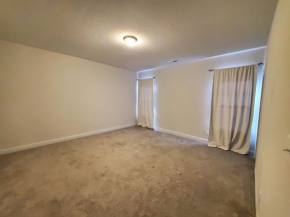 2nd image of 600 Unity Ct