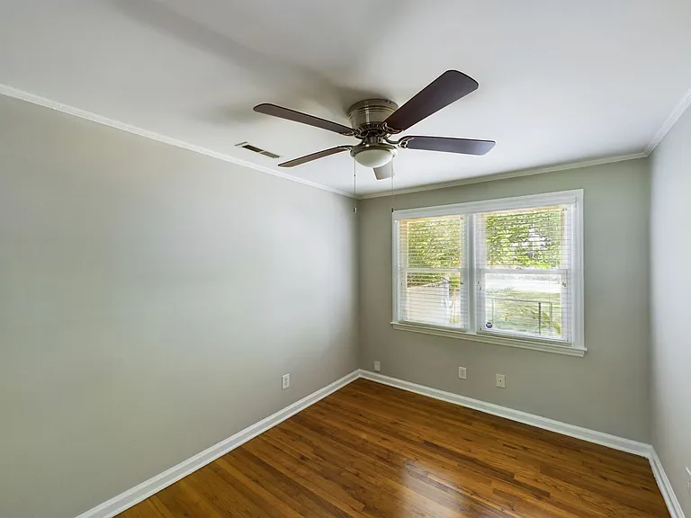 2363 Bernard St — Photo 21