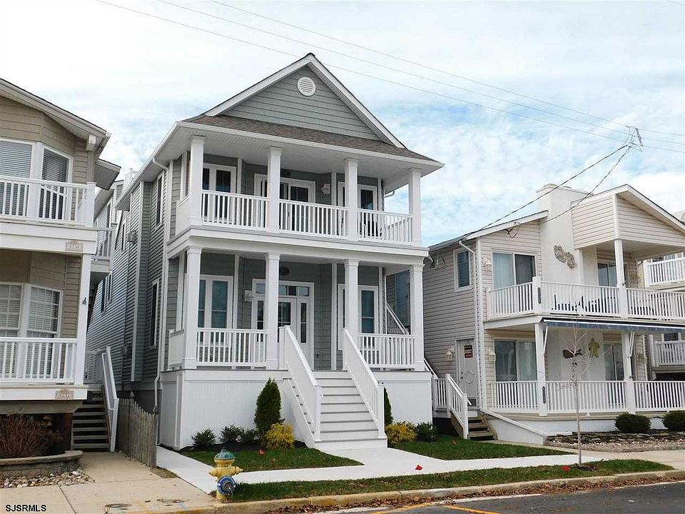1st image of 807A & B 2nd St