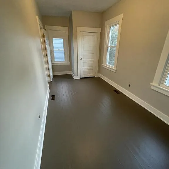 221 N Cherry St — Photo 11