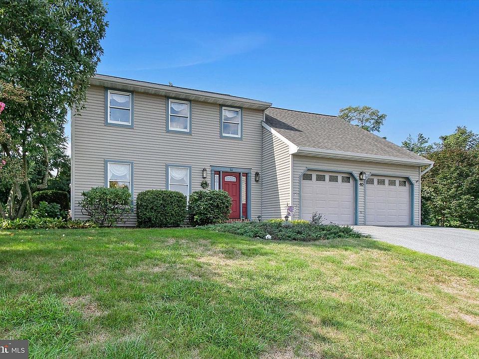 1st image of 40 Blue Jay Cir