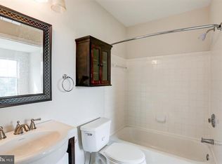 306 Gatehouse Ln #M, Odenton, MD 21113