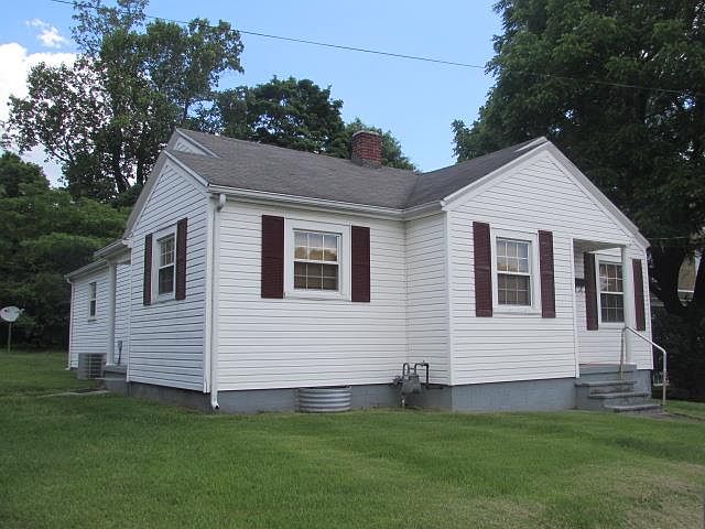 1st image of 370 N 5th St