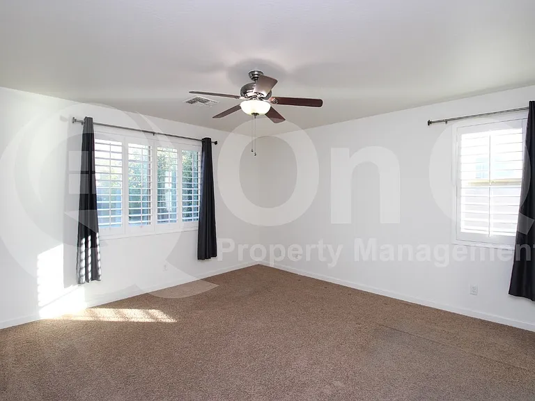 4535 S Ellesmere St — Photo 10