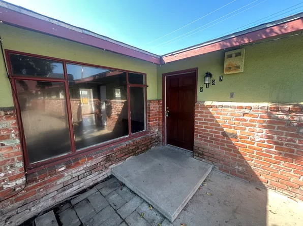 2137 Mayfair Dr W, Fresno, CA 93703